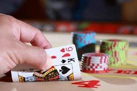 Live22 Demo APP iOS iPhone မှ Live Casino နှင့် Myanmar Sportsbook Betting ဝင်ရောက်ကစားနေသည့် မြင်ကွင်း