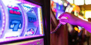 Live22 Demo Myanmar ကစားသမားများ Video Slots Bonus Round မှ Free Spins ရကာ ဝမ်းမြောက်နေသည့် မြင်ကွင်း